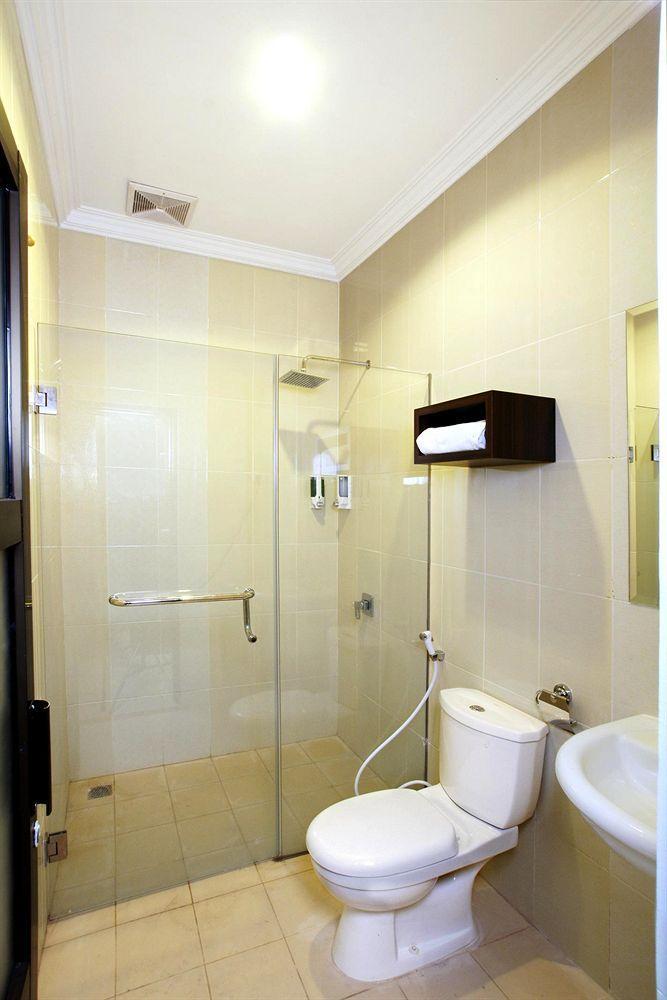 Studio One Thamrin Hotel Jakarta Exterior photo