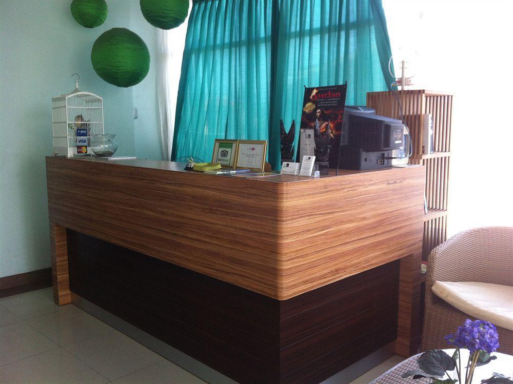 Studio One Thamrin Hotel Jakarta Exterior photo