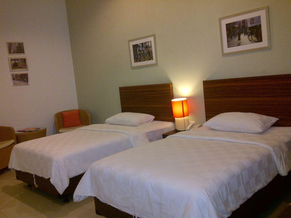 Studio One Thamrin Hotel Jakarta Exterior photo