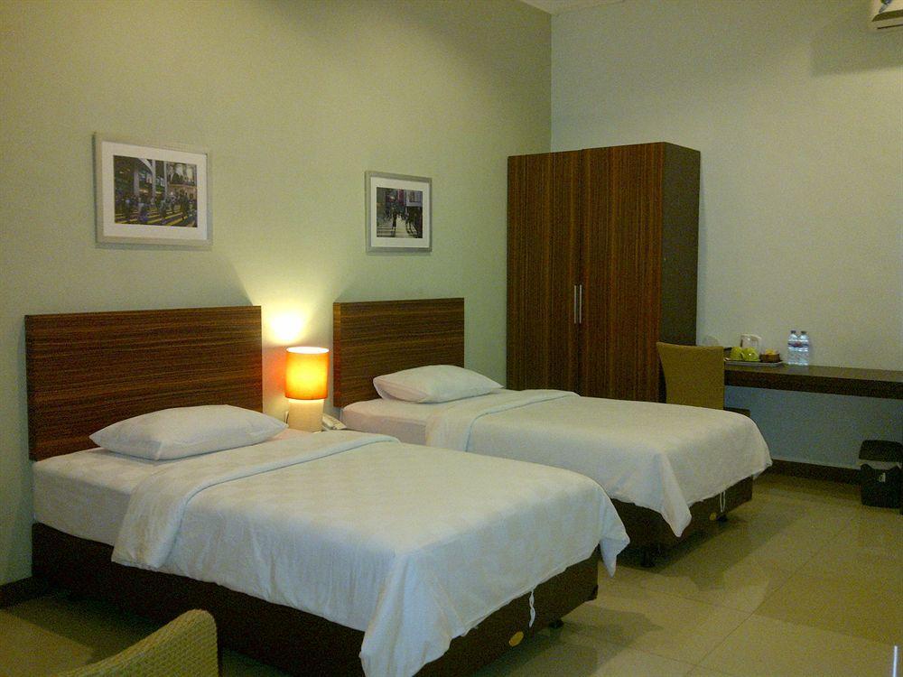 Studio One Thamrin Hotel Jakarta Exterior photo