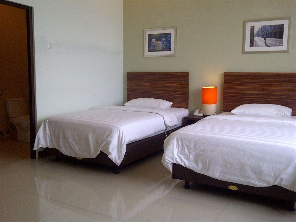 Studio One Thamrin Hotel Jakarta Exterior photo